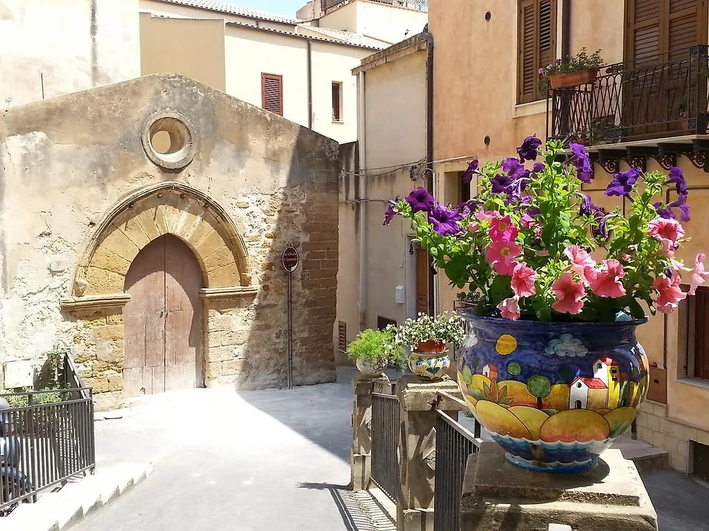La Bifora Apartment Sciacca Italy